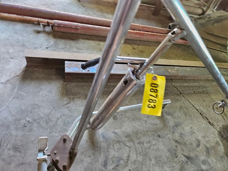 #8783-•-hoyer-lifty-shop-lift-image-7