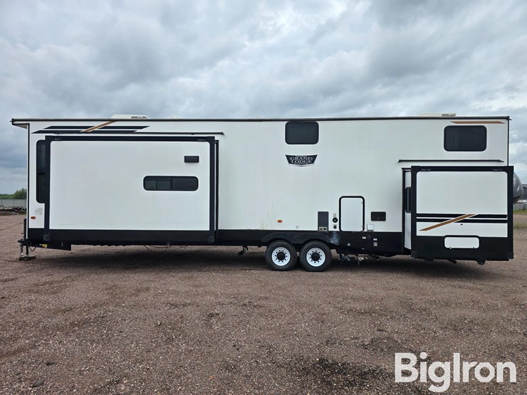 2022-forest-river-wildwood-grand-lodge-42fldl-t/a-destination-trailer-image-8