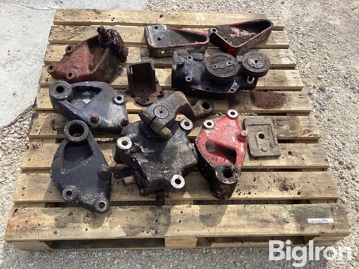k100-steering-box,-spring-hangers,-water-pump-image-2