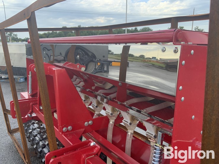 2026-massey-ferguson-730-image-13