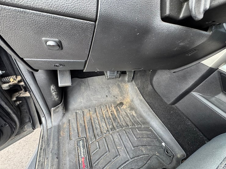 2013-dodge-2500-image-37