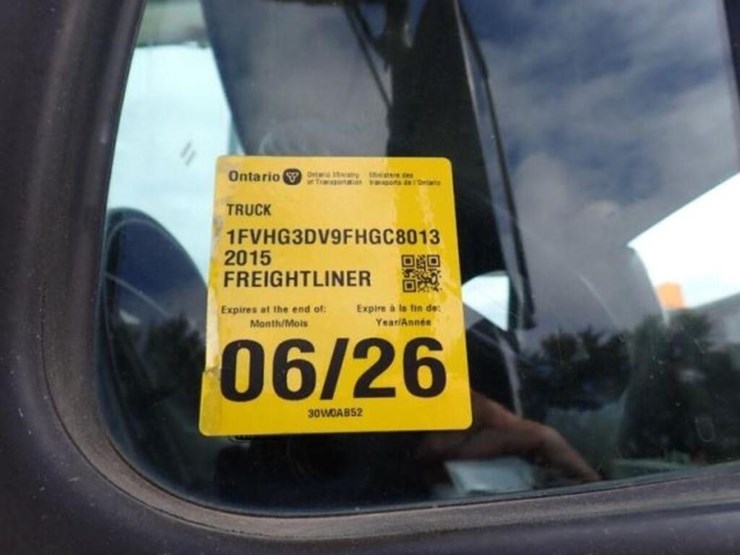 2015-freightliner-114sd-image-24