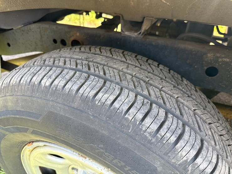 #1389-•-2017-nissan-pickup-truck-image-43
