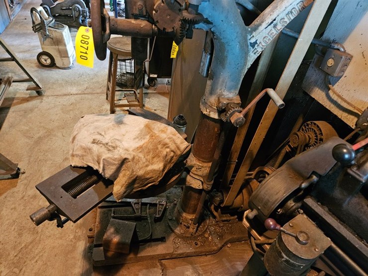 #8710-•-royersford-milling-machine-image-5