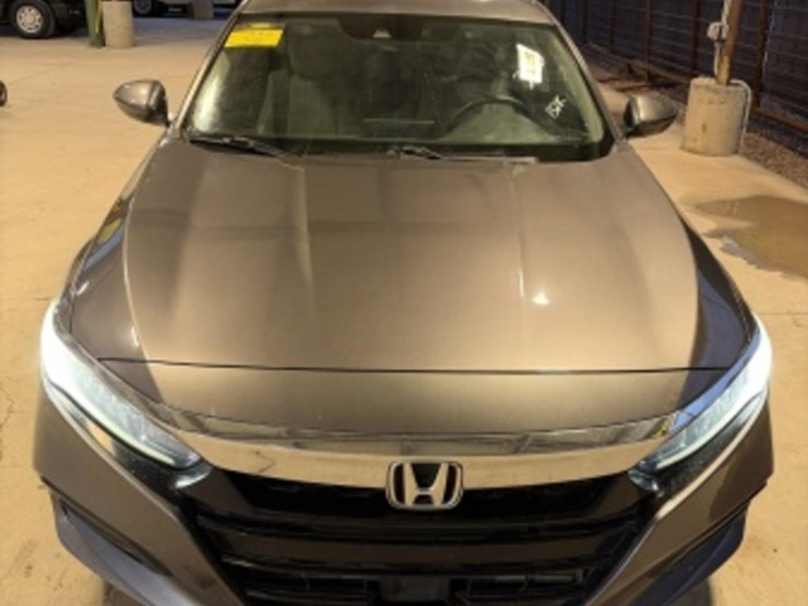 2018-honda-accord-sdn-image-3