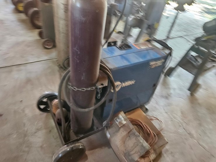 #8712-•-miller-millermatic-251-welder-image-14