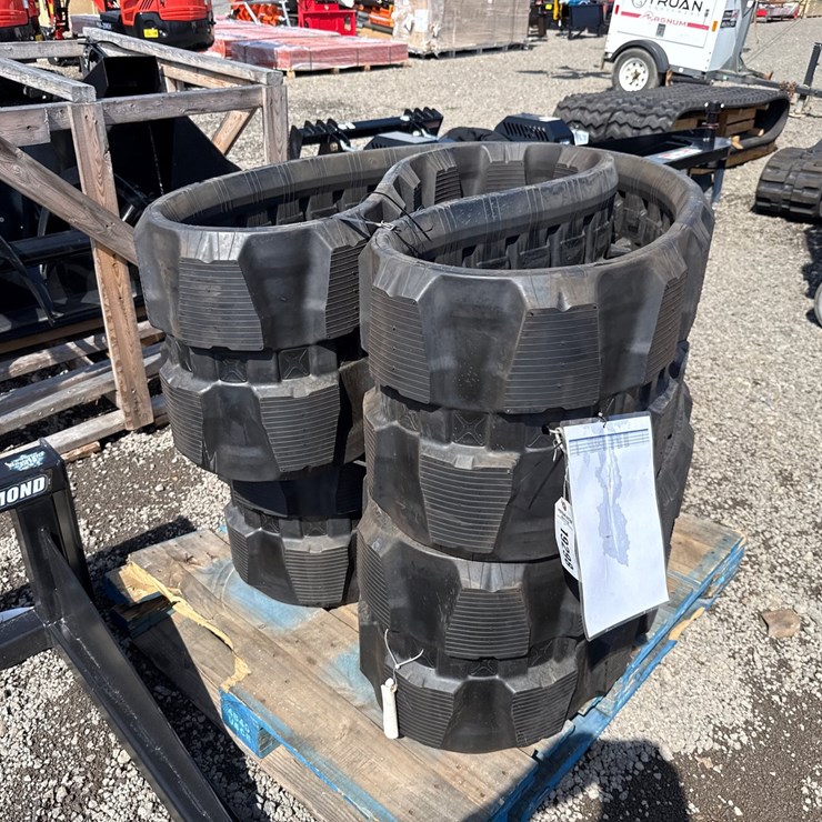 #2052 • SET OF SKID STEER RUBBER TRACKS 450 X 50 X 100