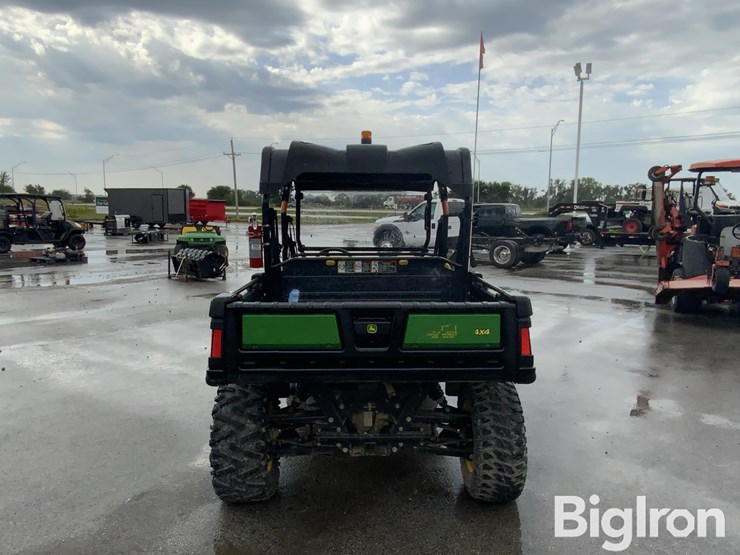 2022-john-deere-gator-image-6