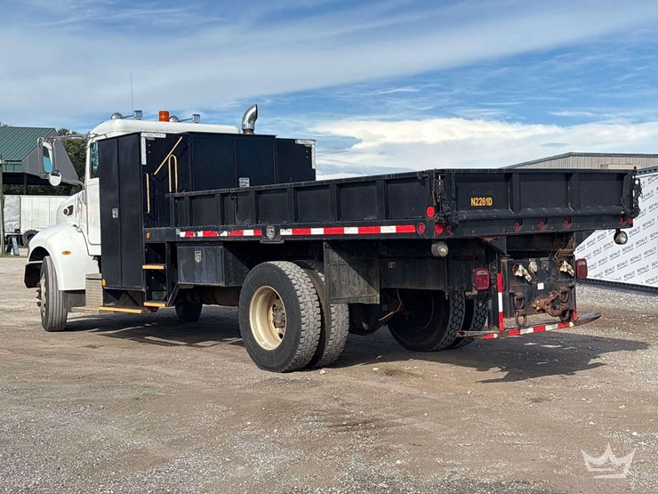 2008-peterbilt-335-image-4