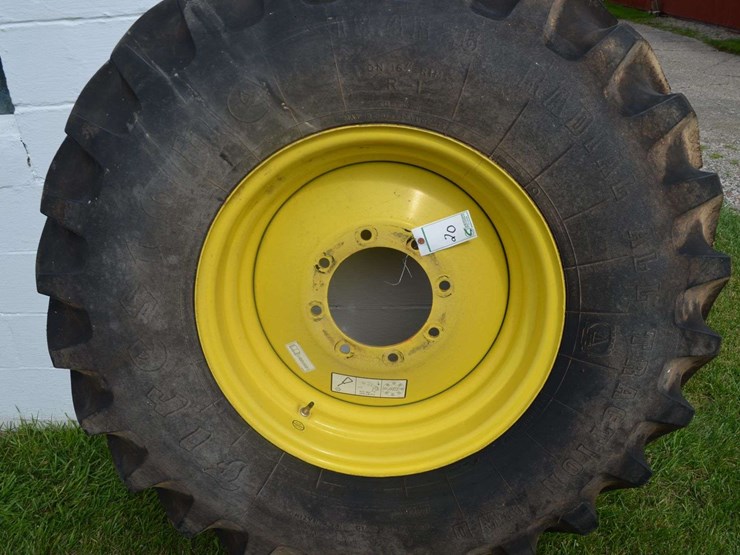 combine-rear-wheels-and-tires-image-4