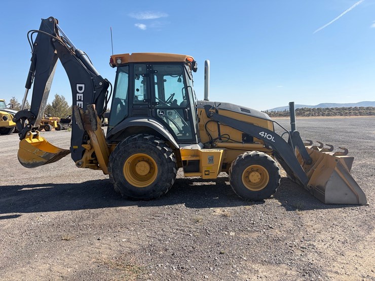 2017-deere-410l-image-6