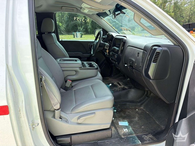 2015-chevrolet-silverado-1500-image-12
