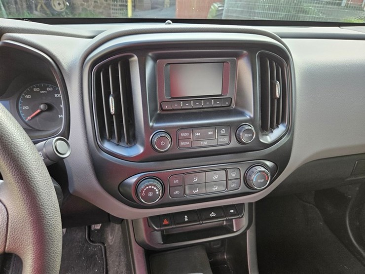 2016-chevrolet-colorado-image-22