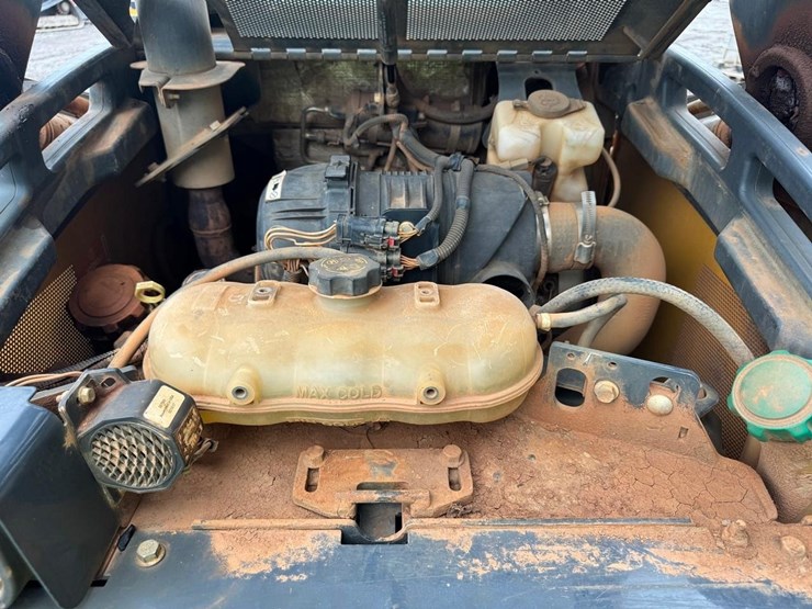 2017-deere-323e-image-17