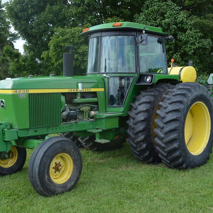 1977 JOHN DEERE 4230