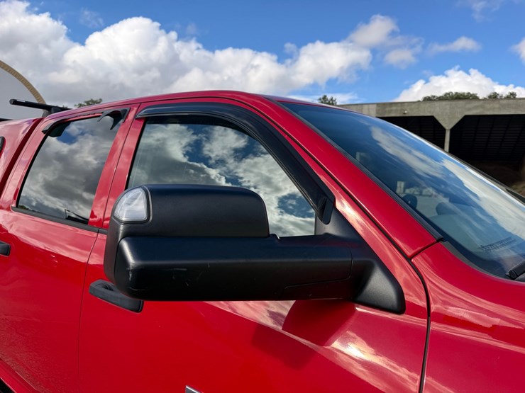 2012-dodge-1500-image-26