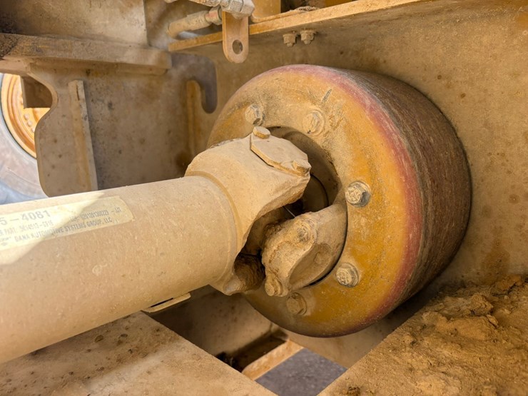 2014-caterpillar-972k-image-41