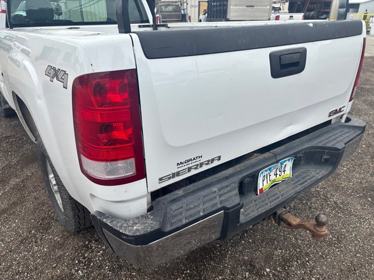 2006-gmc-2500-image-50