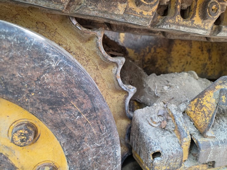 deere-555g-image-50