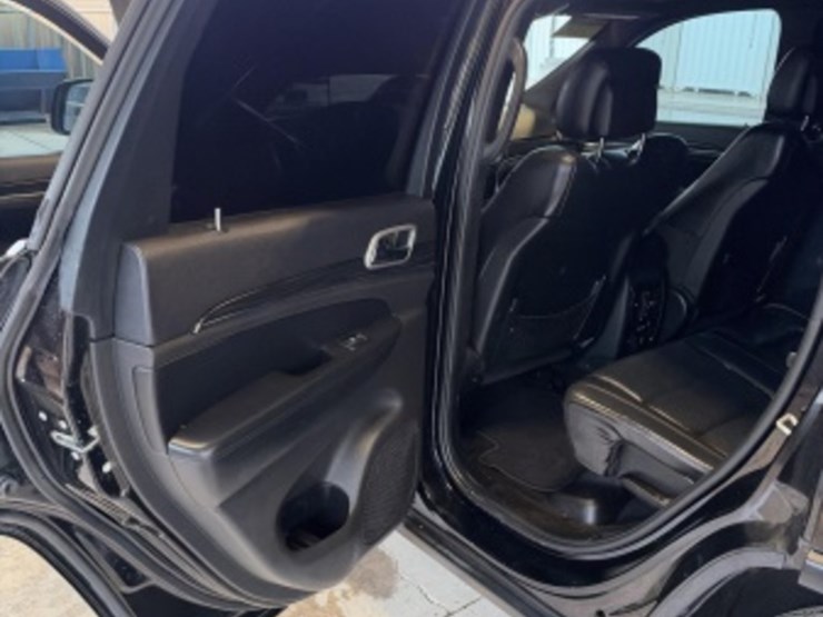 2019-jeep-cherokee-image-28