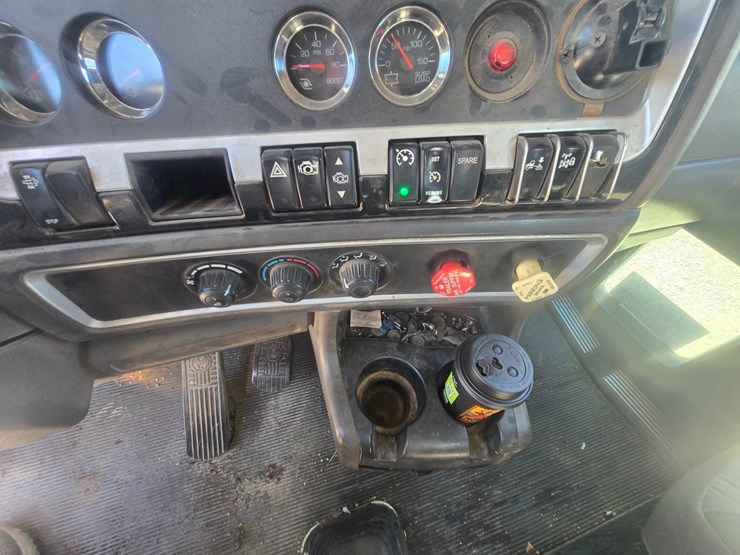 2008-kenworth-t800-image-54