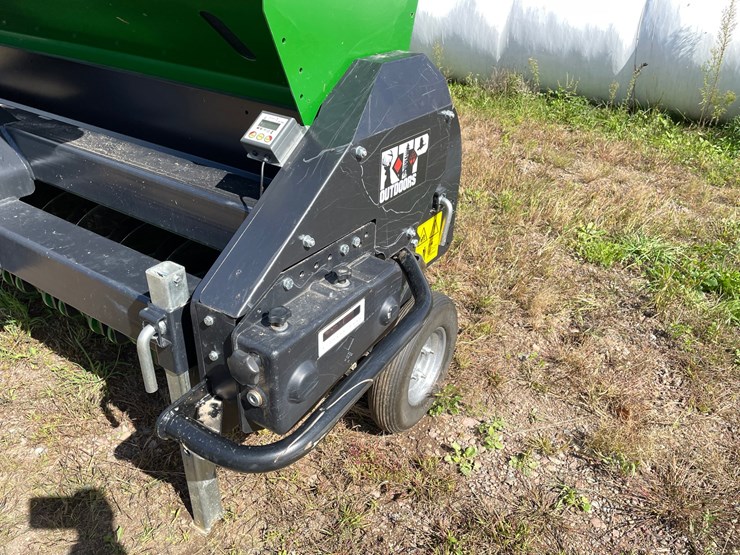 #1602-•-rtp-genesis-8-no-till-grain-drill-image-9