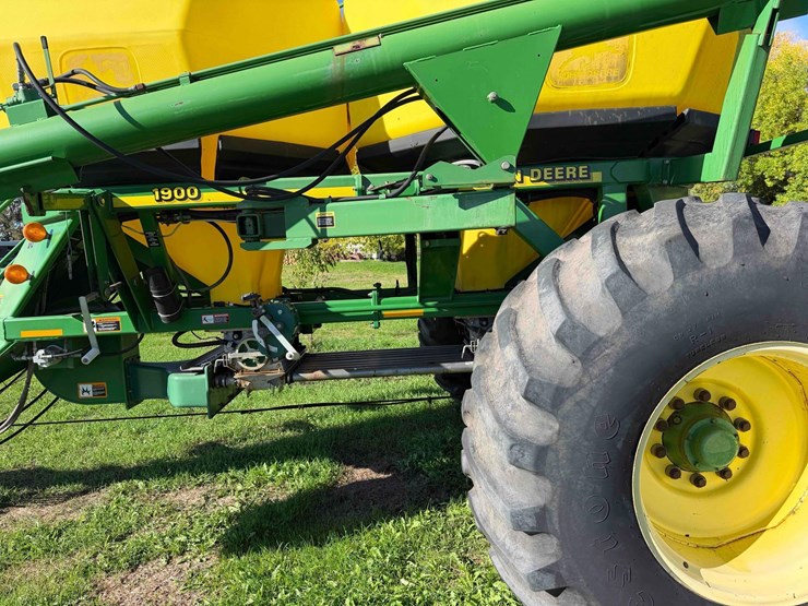 john-deere-1900-image-9
