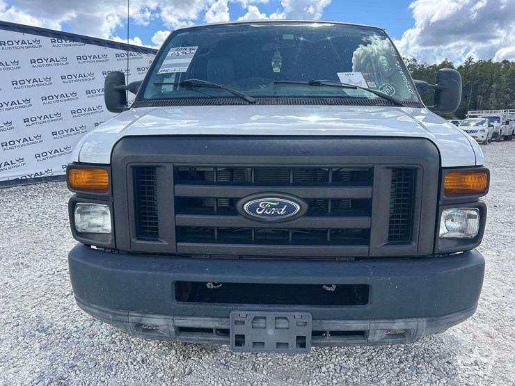 2011-ford-cargo-image-28