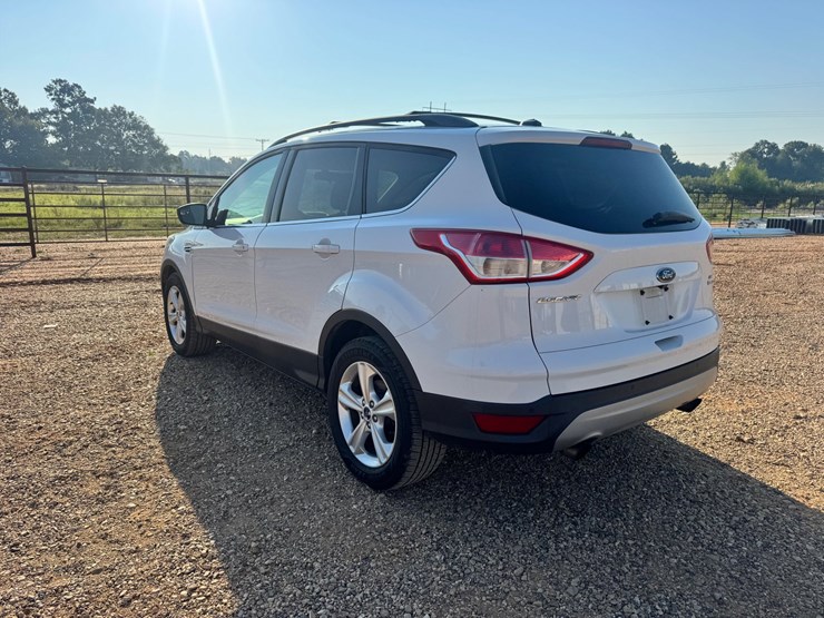 2015-ford-escape-image-3