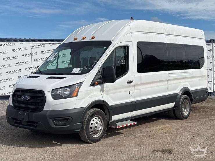2020-ford-transit-image-1