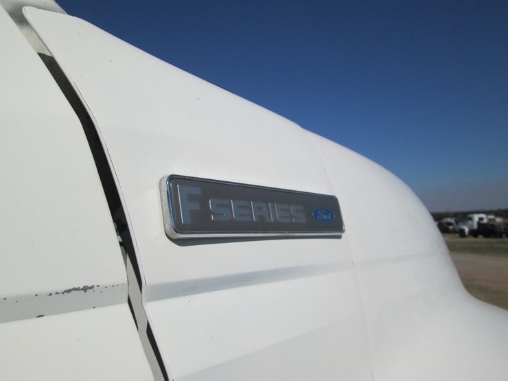 1995-ford-ft900-image-15