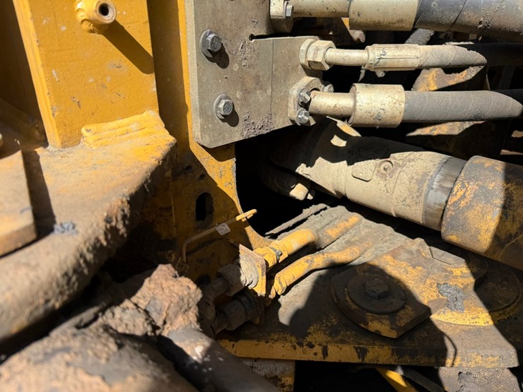 2017-caterpillar-988k-image-89