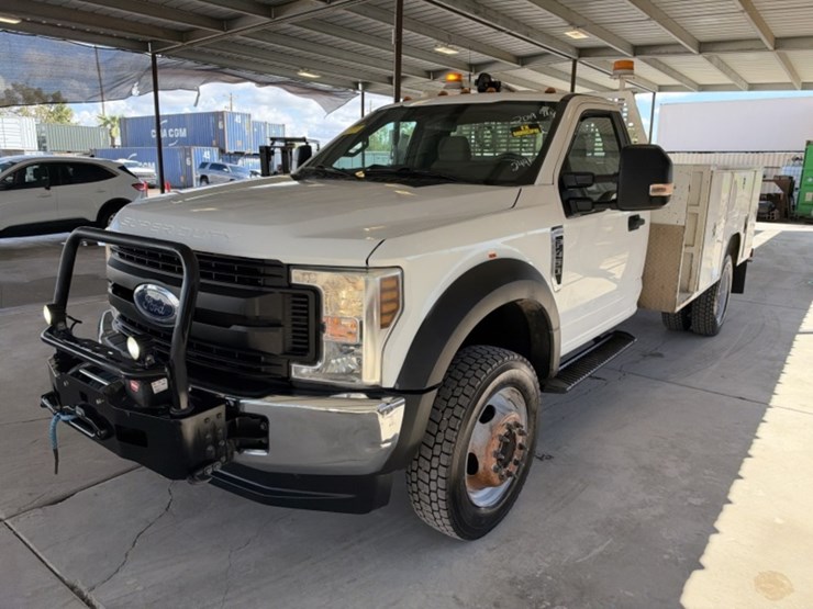 2019-ford-f450-image-4