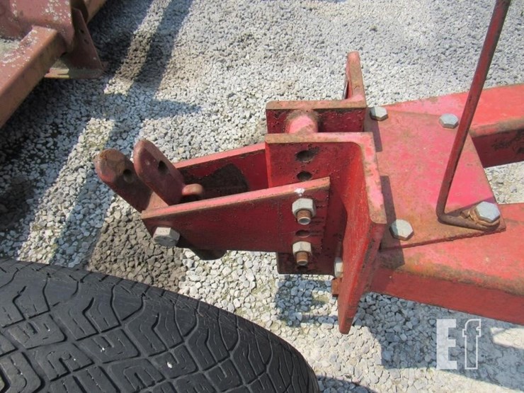 massey-ferguson-129-image-3