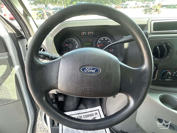 2019-ford-e350-image-19