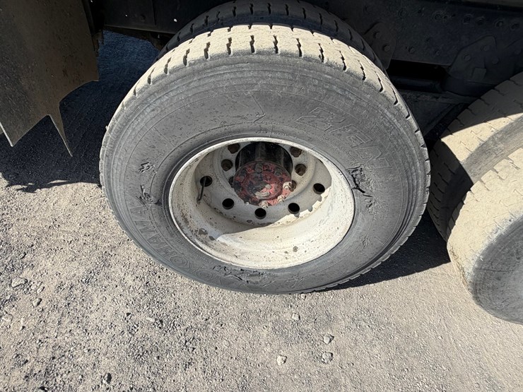 #2532-•-kenworth-w928-tandem-axle-dump-truck-image-69