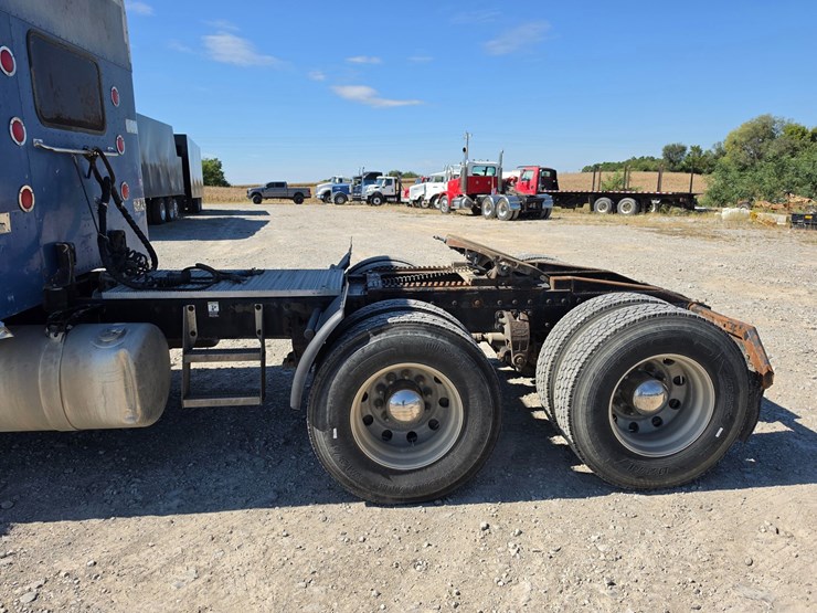 1997-peterbilt-379-image-87