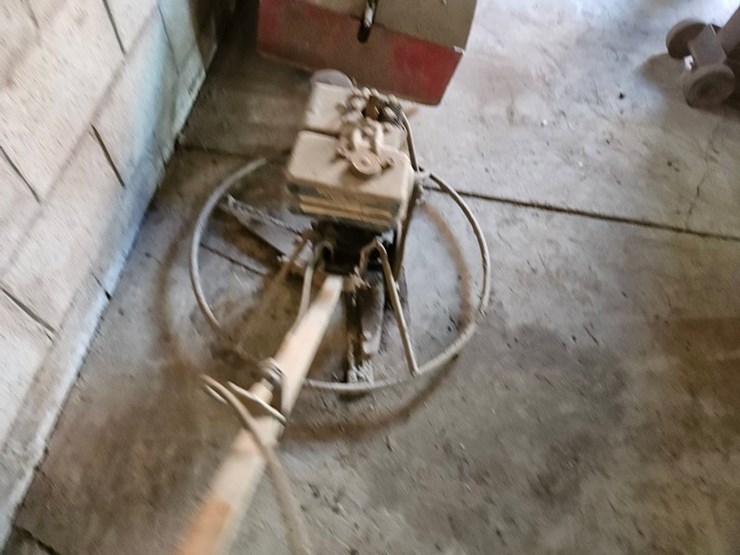 #8771-•-concrete-finisher-image-5