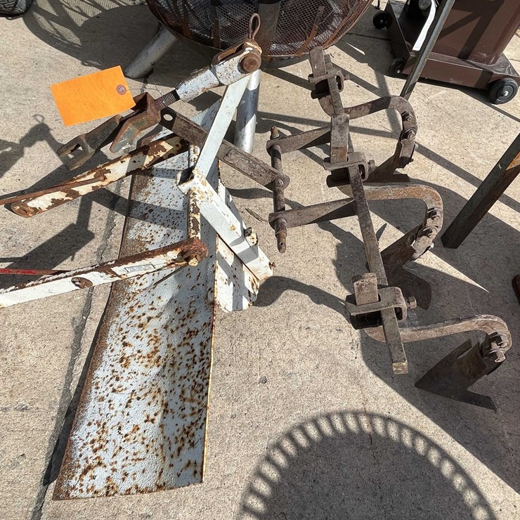 #4078 • Category 0 3 Point Cultivator and Back Blade (03)