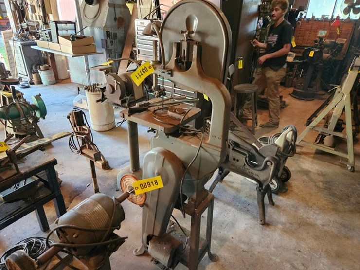 #8711-•-delta-band-saw-image-6