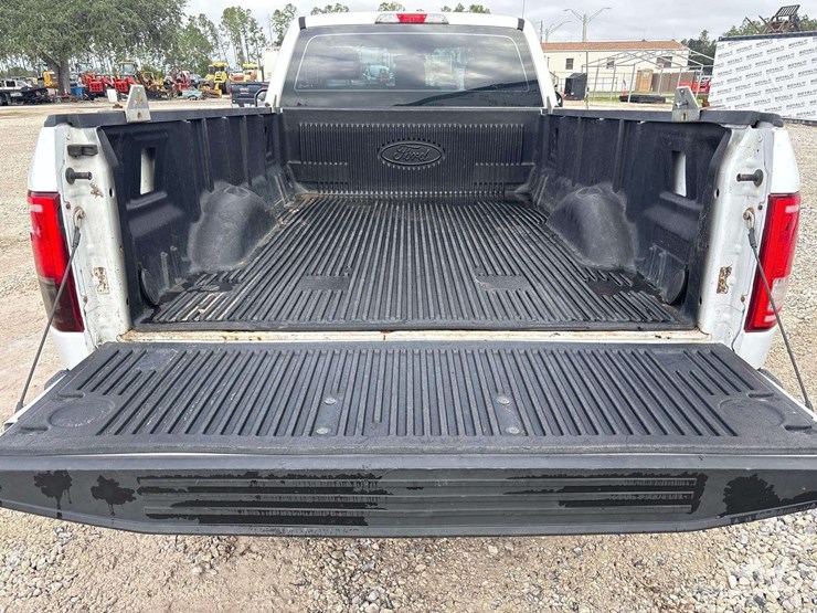 2016-ford-f150-image-15