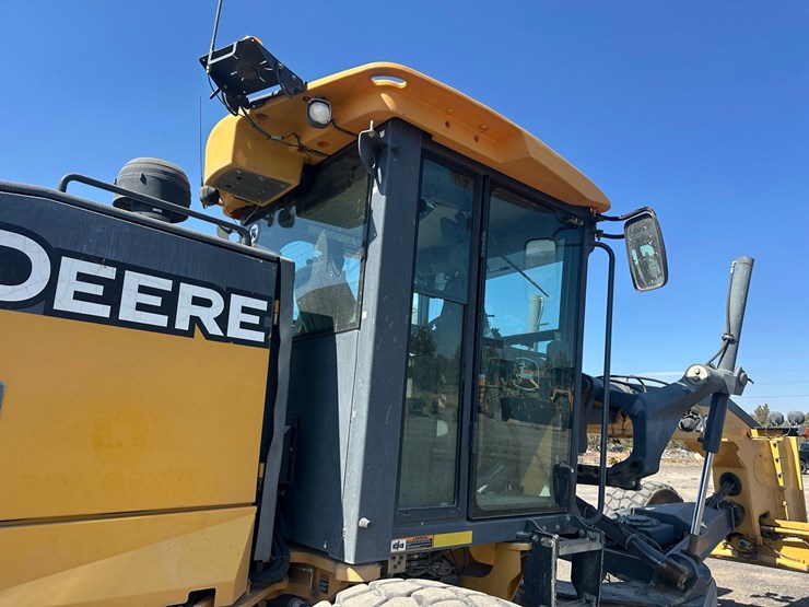 2013-deere-872gp-image-36