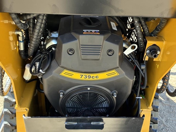 2026-agt-mx-crt23-skid-steer-image-9