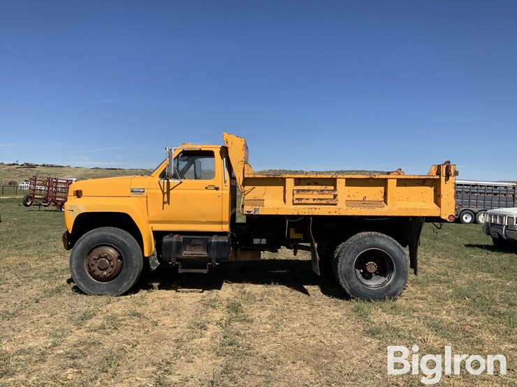 1984-ford-f800-image-8
