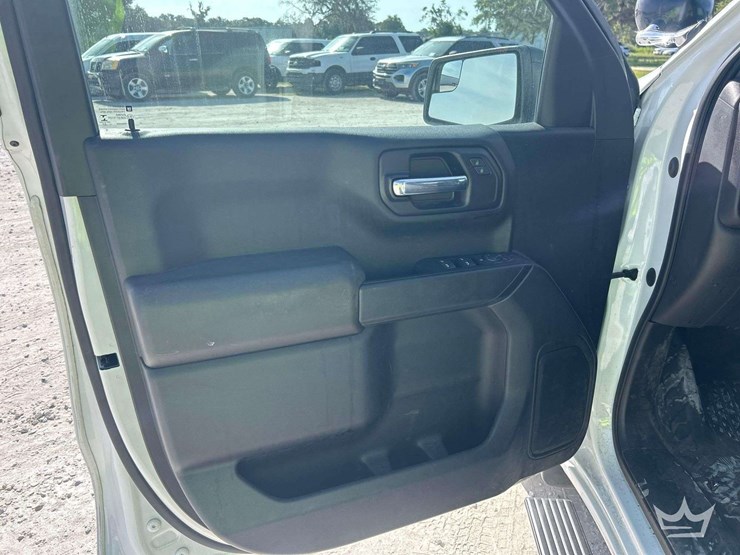 2022-chevrolet-silverado-1500-image-16