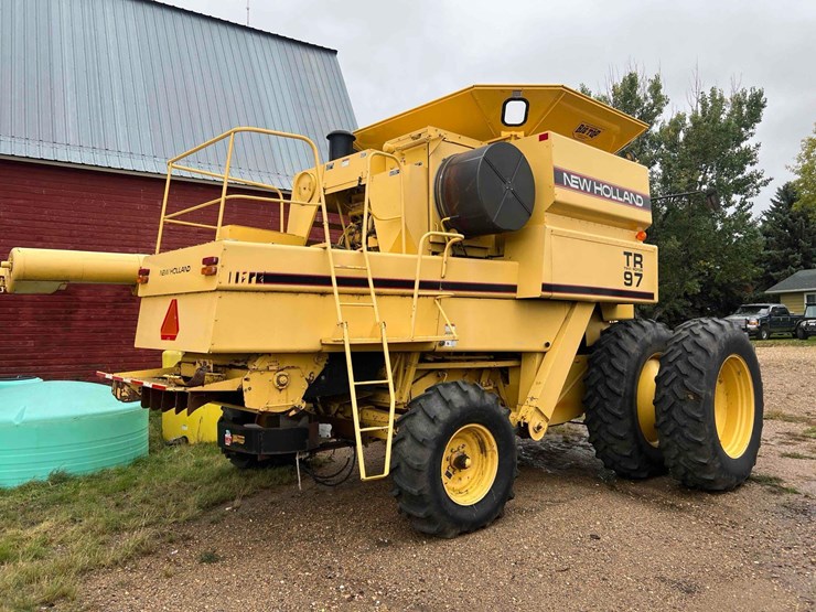 1995-new-holland-tr97-image-13
