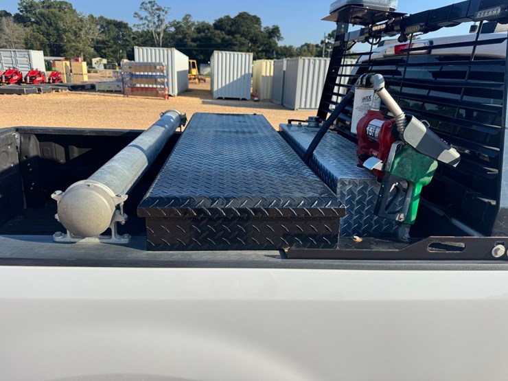 2021-ford-f250-xl-image-6