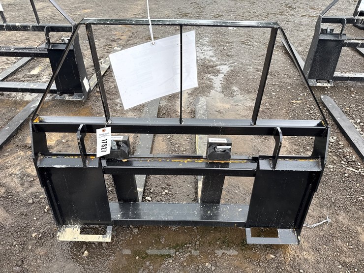 #6013-•-48"-skid-steer-pallet-forks-image-2