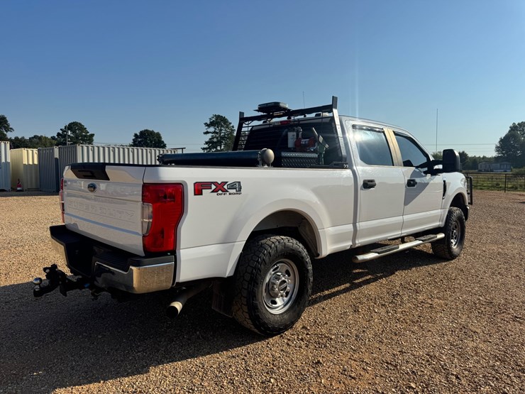 2021-ford-f250-xl-image-7