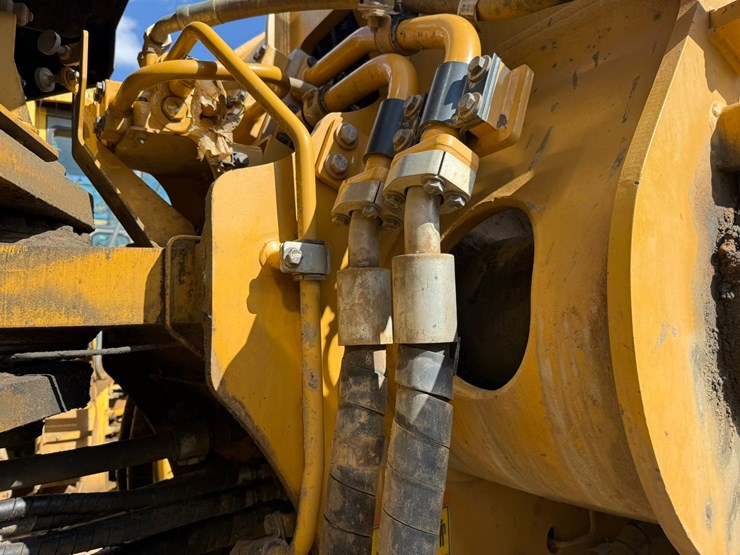 2017-caterpillar-988k-image-86